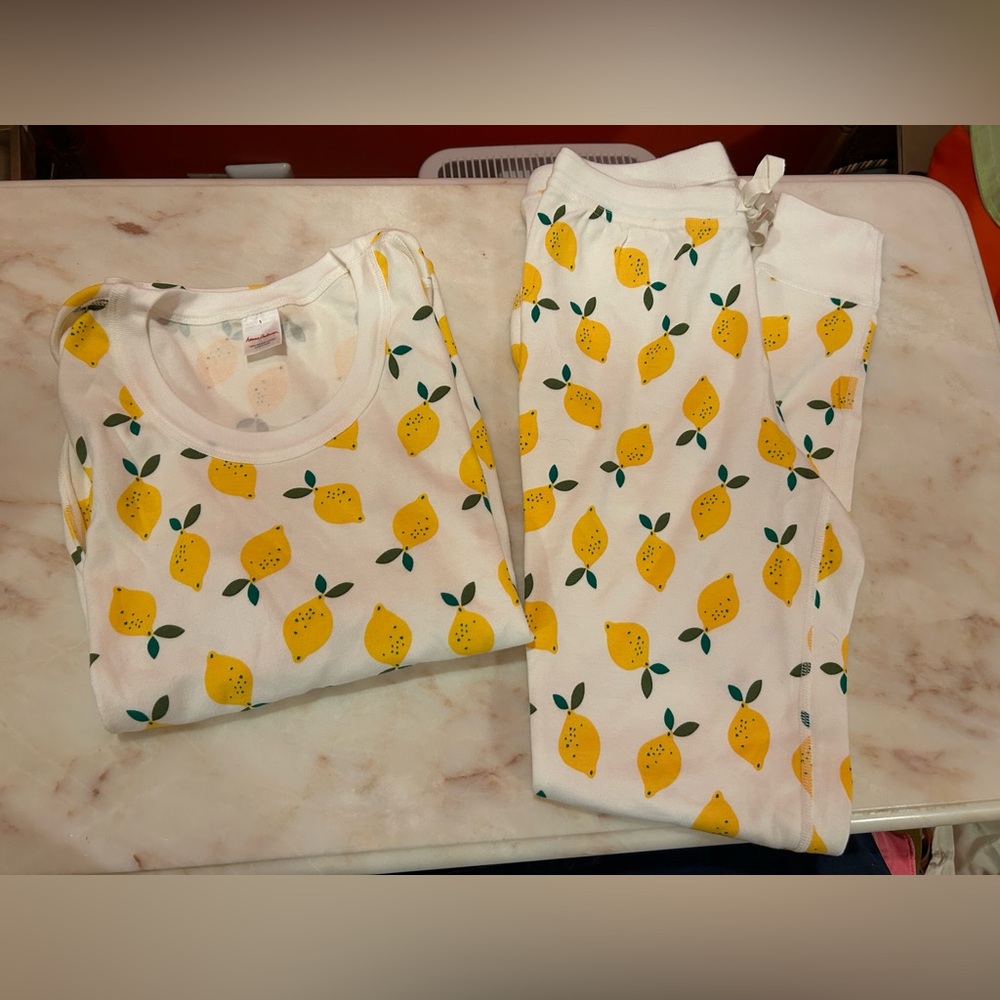 New Hanna Andersson White Pajamas with Lemon Print small